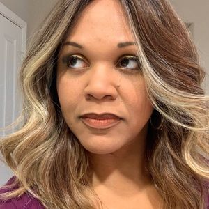 Bobbi Boss Cascy Lacefront Wig